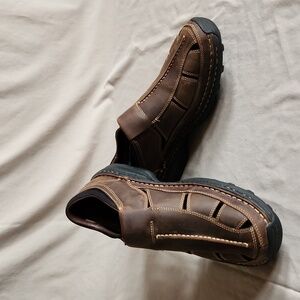 Men's size 10 Timberland Altamont Sandals